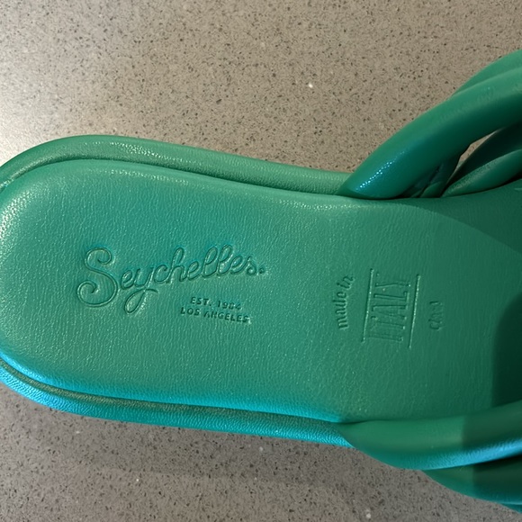 Worn once. 2023 Summer sandal. - Picture 3 of 5